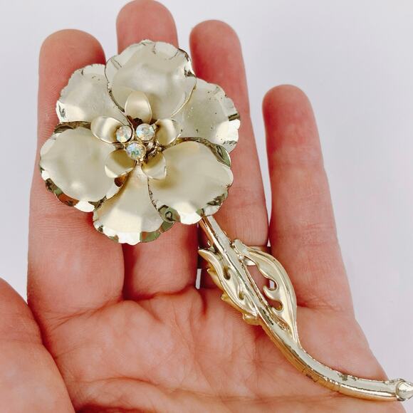 Vintage 50s 60s Gold Tone Flower Brooch Aurora Borealis Rhinestone Large Pin - Picture 2 of 12